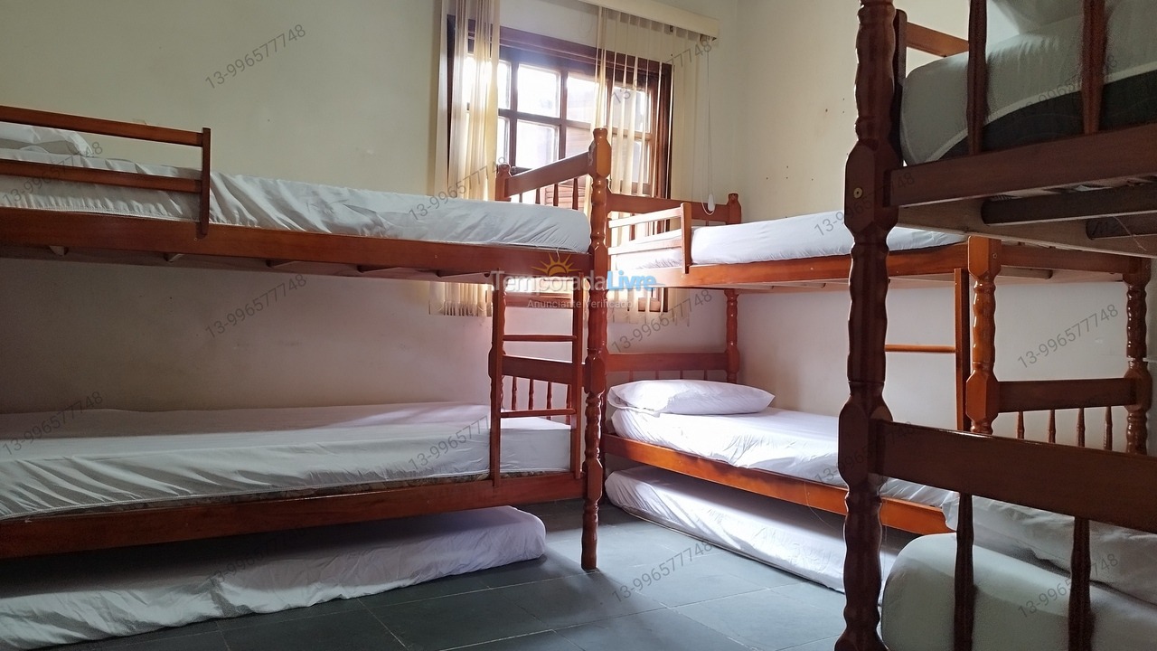 House for vacation rental in Guarujá (Jardim Vitoria)