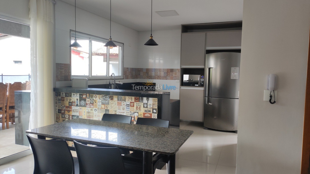 Casa para aluguel de temporada em Bertioga (Praia de Guaratuba)