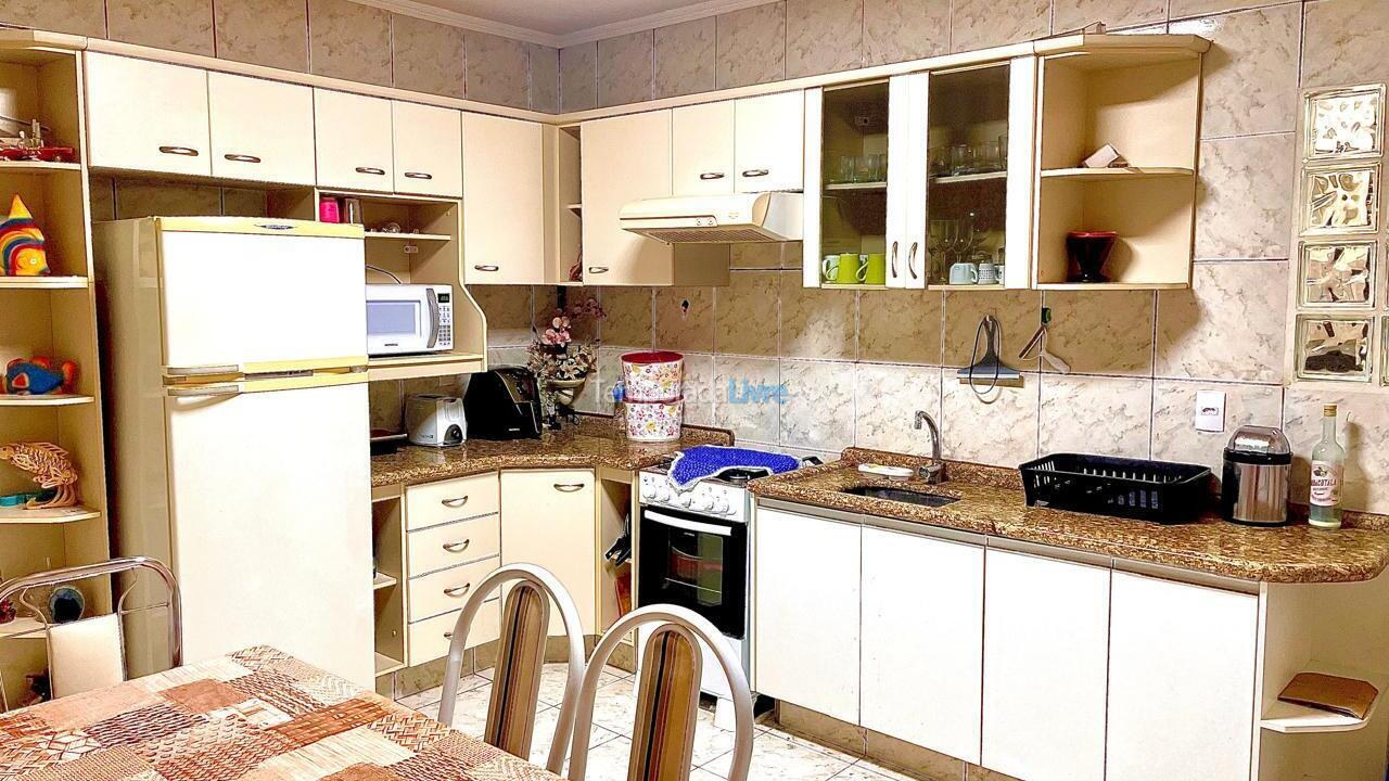 Apartamento para aluguel de temporada em Balneário Camboriú (Praia Central)