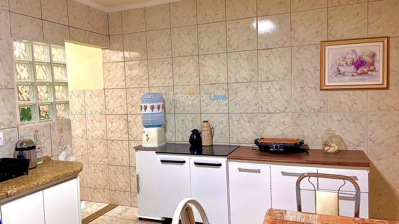 Apartamento para aluguel de temporada em Balneário Camboriú (Praia Central)