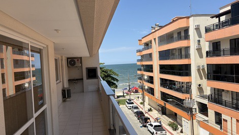 Ref 302- Great seafront apartment with balcony and sea view - Rua 279