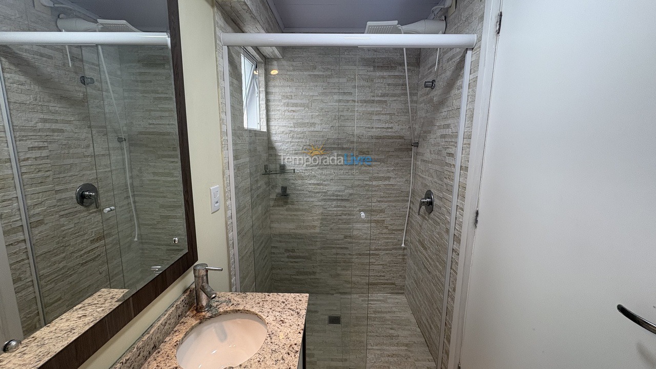 Apartamento para aluguel de temporada em Itapema (Meia Praia)