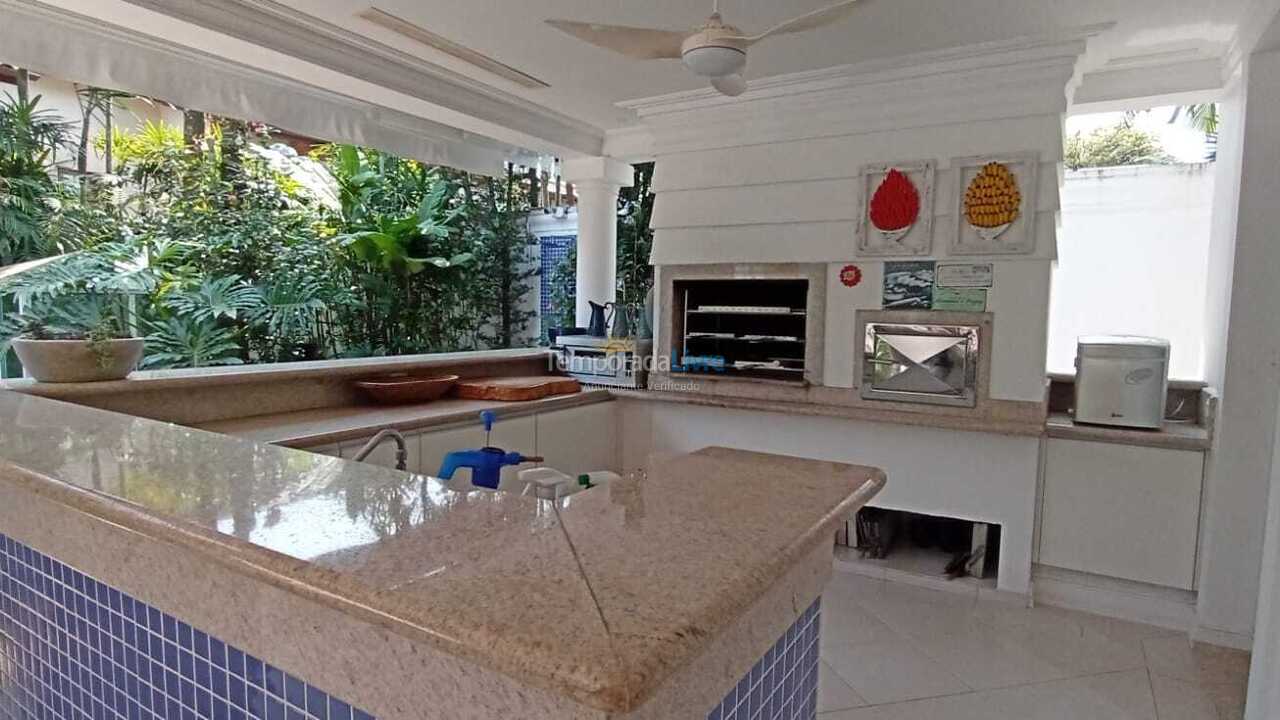 Casa para aluguel de temporada em São Sebastião (Praia da Baleia)