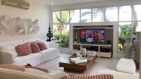 Deliciosa casa em condomínio | Praia da Baleia | Carnaval