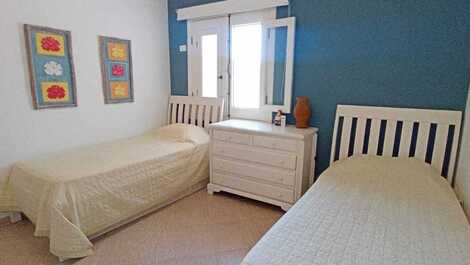 Delightful Beach House in a Condominium Whale Beach