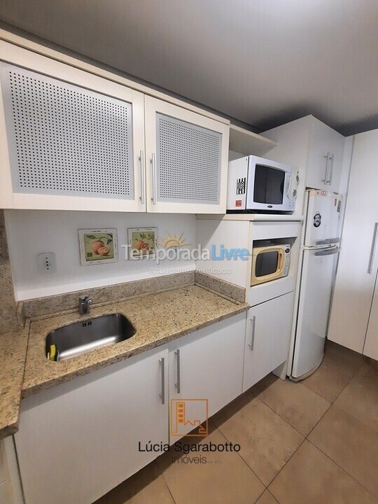 Apartamento para aluguel de temporada em Balneário Camboriú (Centro)