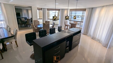 Temporada en Ed. Champagne