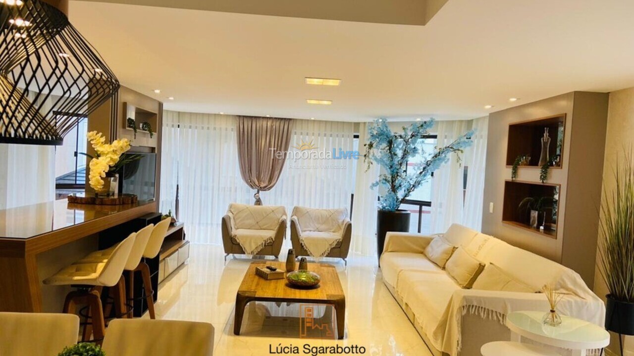 Apartamento para aluguel de temporada em Balneário Camboriú (Centro)