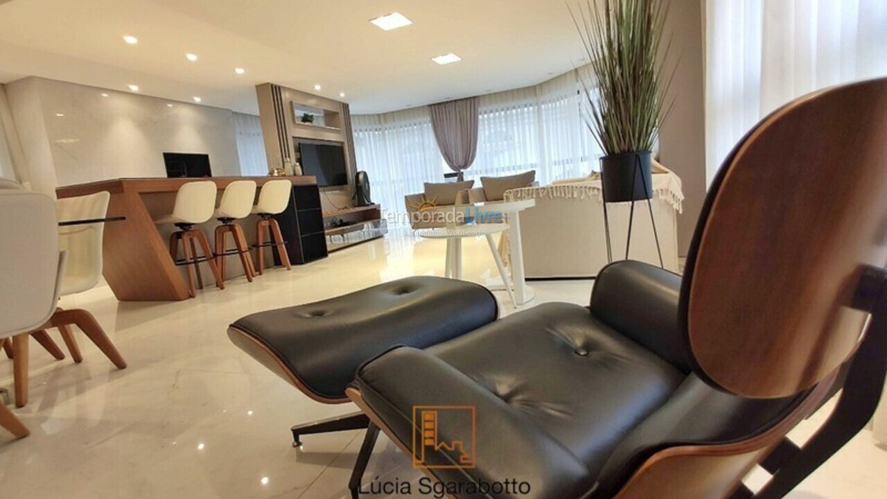 Apartamento para aluguel de temporada em Balneário Camboriú (Centro)