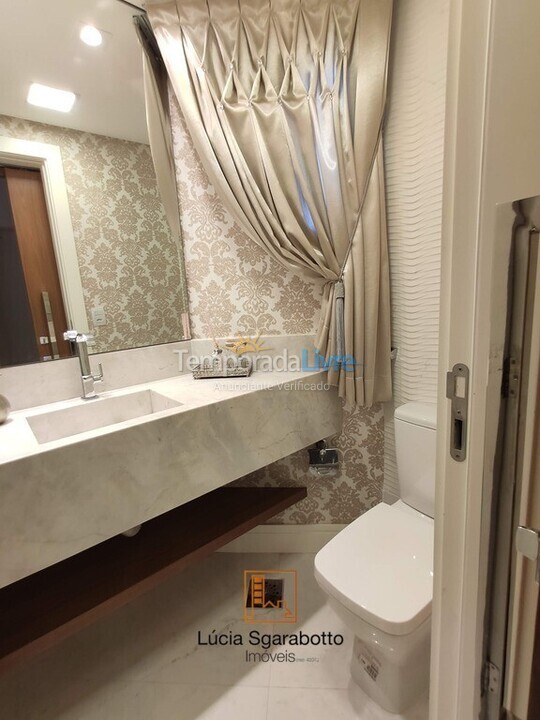 Apartamento para aluguel de temporada em Balneário Camboriú (Centro)