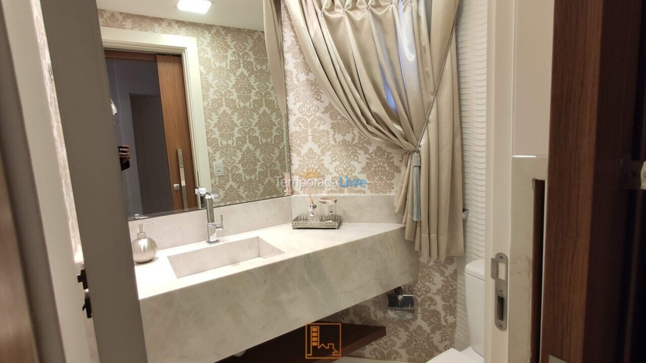 Apartamento para aluguel de temporada em Balneário Camboriú (Centro)