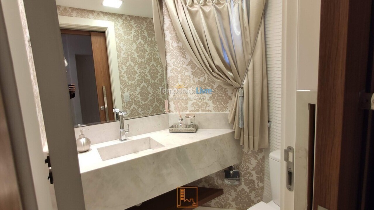 Apartamento para aluguel de temporada em Balneário Camboriú (Centro)