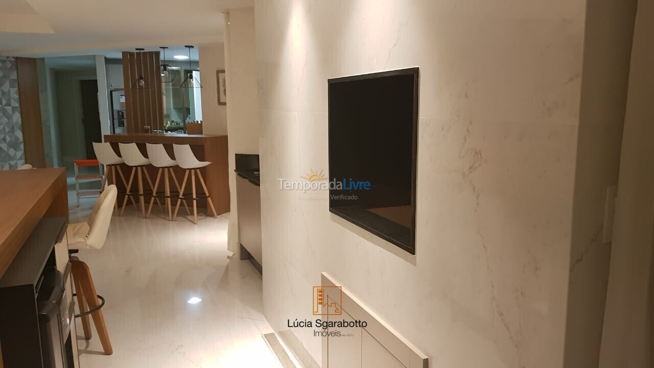 Apartamento para aluguel de temporada em Balneário Camboriú (Centro)