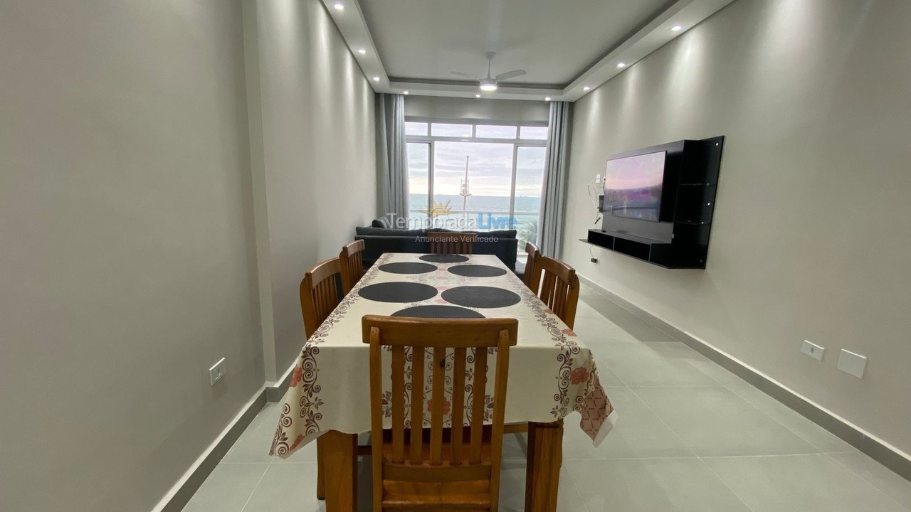 Apartamento para aluguel de temporada em Guarujá (Pitangueiras)