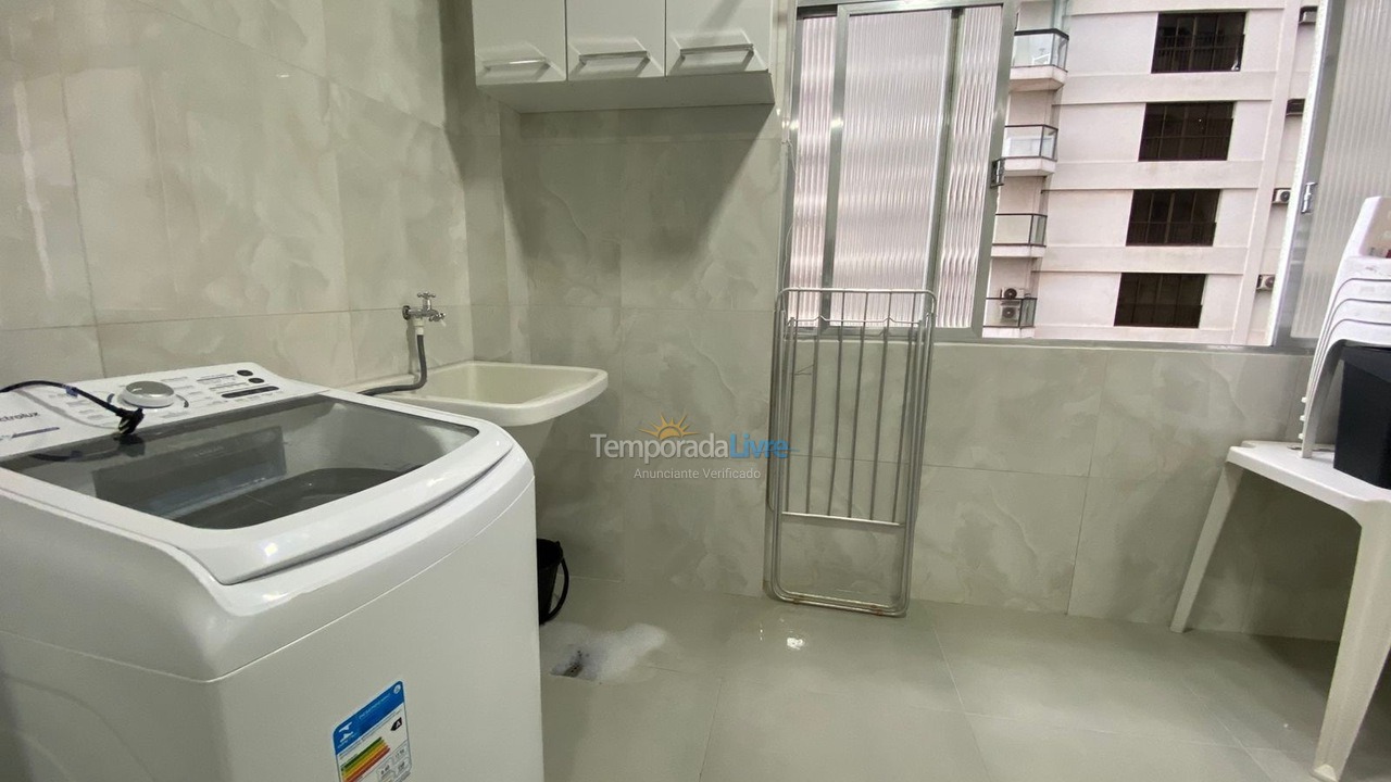 Apartamento para aluguel de temporada em Guarujá (Pitangueiras)