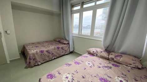 Apartamento locação frente mar praia Pitangueiras