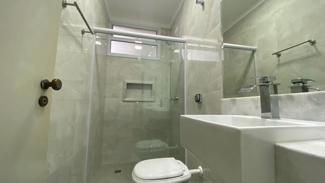 Apartamento locação frente mar praia Pitangueiras