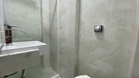 Apartamento locação frente mar praia Pitangueiras