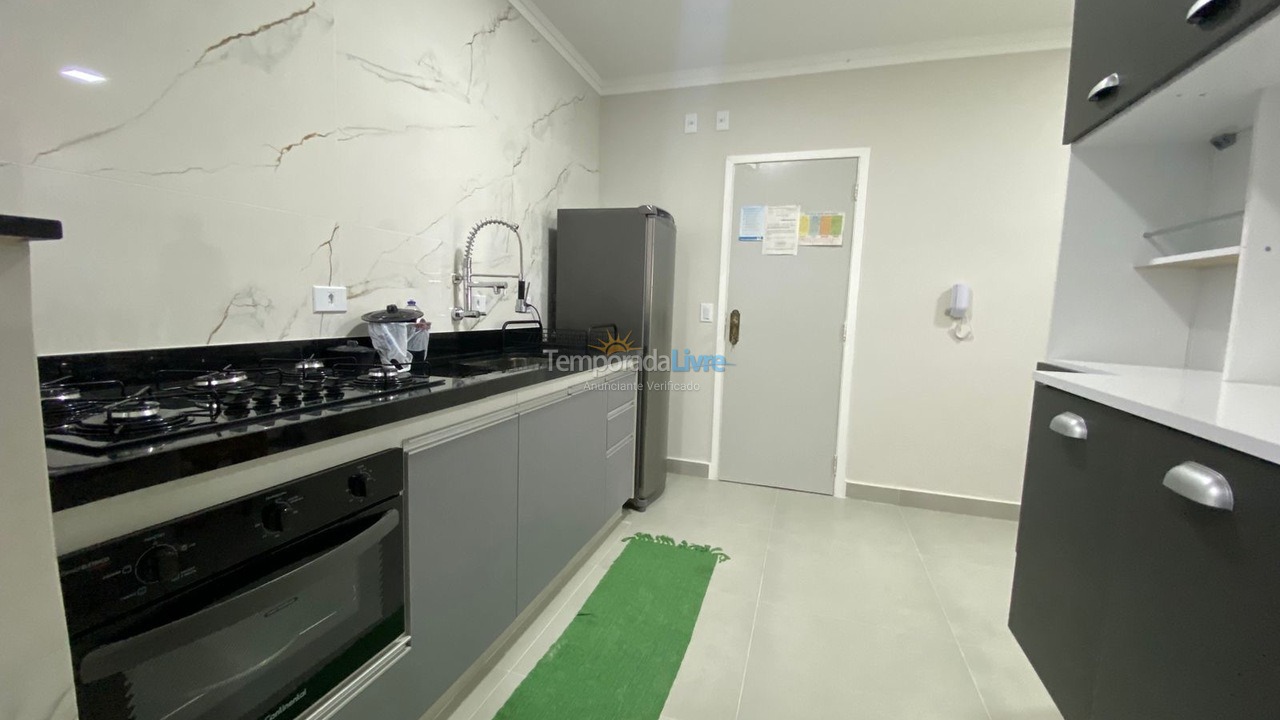 Apartamento para aluguel de temporada em Guarujá (Pitangueiras)