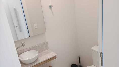 2 Bedroom Apartment 250m from the Beach