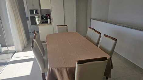 3-suite penthouse 250m from the beach