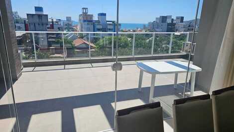 3-suite penthouse 250m from the beach