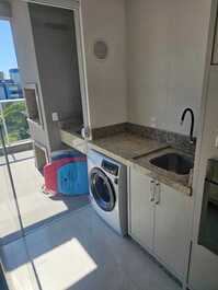 3-suite penthouse 250m from the beach