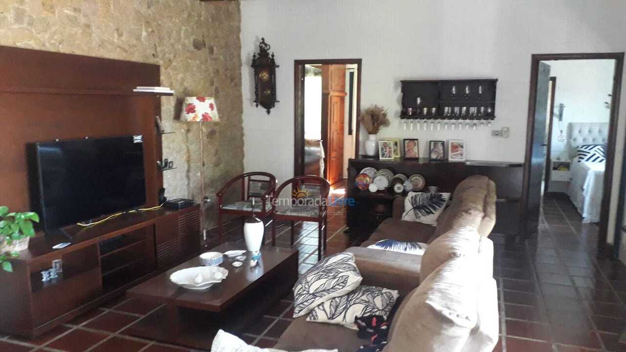Casa para aluguel de temporada em Caraguatatuba (Martim de Sá)