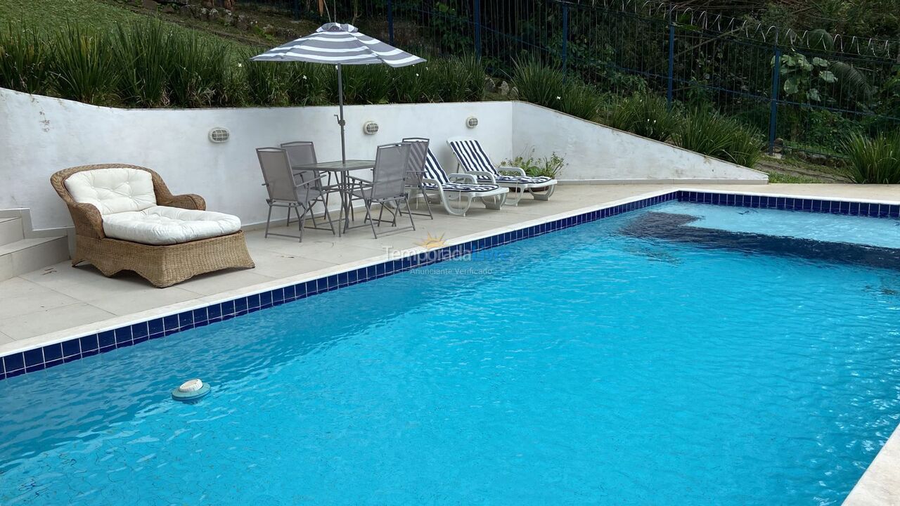 Casa para aluguel de temporada em Caraguatatuba (Martim de Sá)