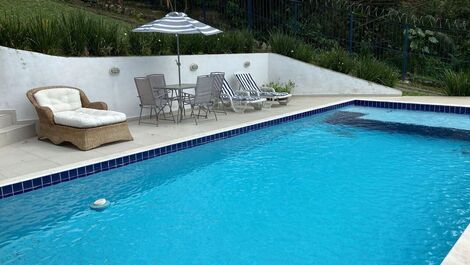 Linda casa martim de sá 5 dor. piscina ar internet Zara