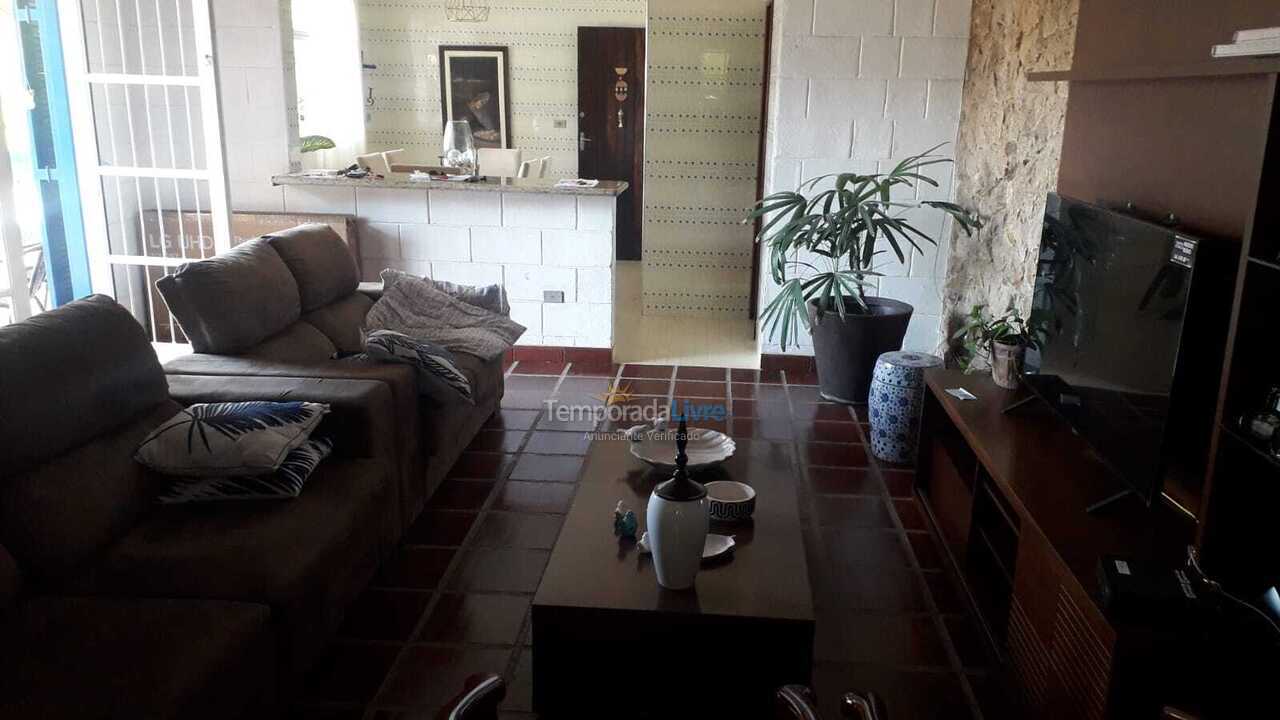 Casa para aluguel de temporada em Caraguatatuba (Martim de Sá)