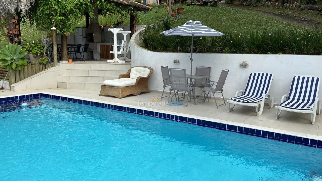 Casa para aluguel de temporada em Caraguatatuba (Martim de Sá)