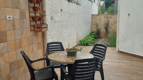 Hermosa casa a 600 metros de la playa en Riviera de São Lourenço