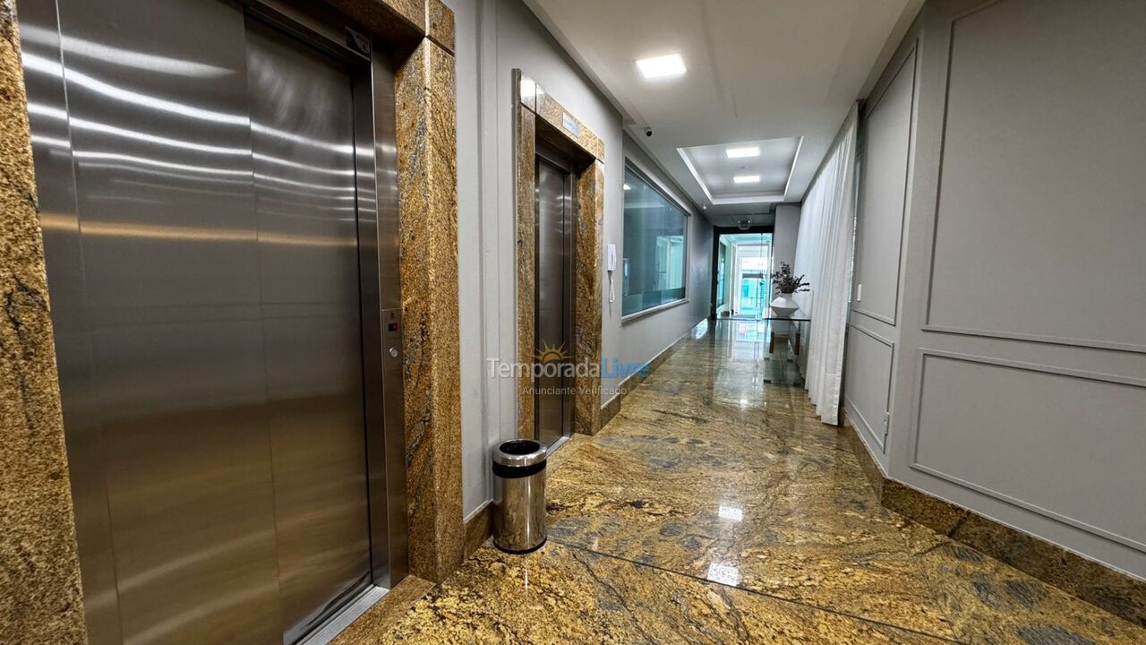 Apartamento para aluguel de temporada em Itapema (Meia Praia)