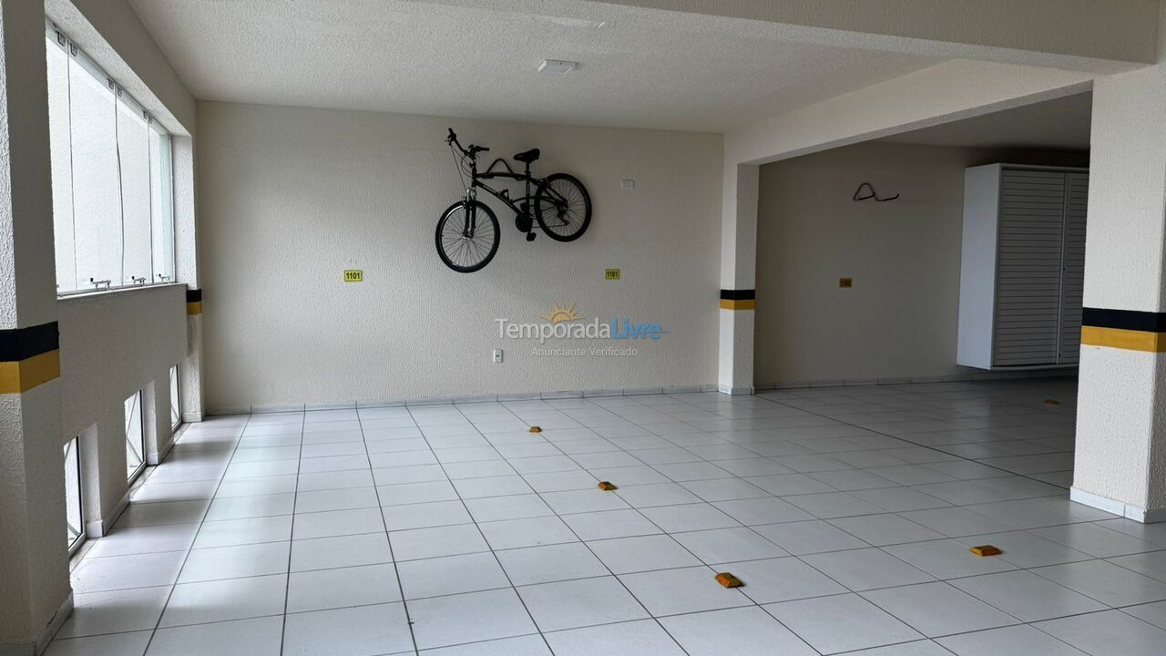 Apartamento para aluguel de temporada em Itapema (Meia Praia)