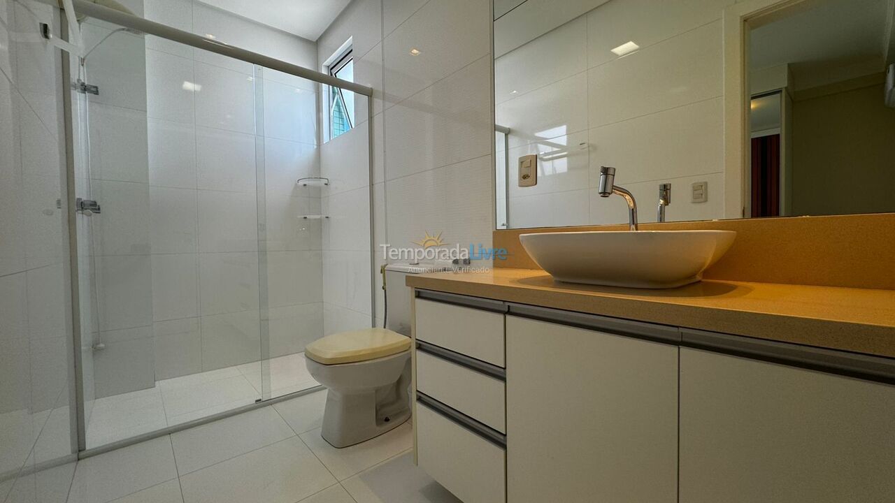 Apartamento para aluguel de temporada em Itapema (Meia Praia)