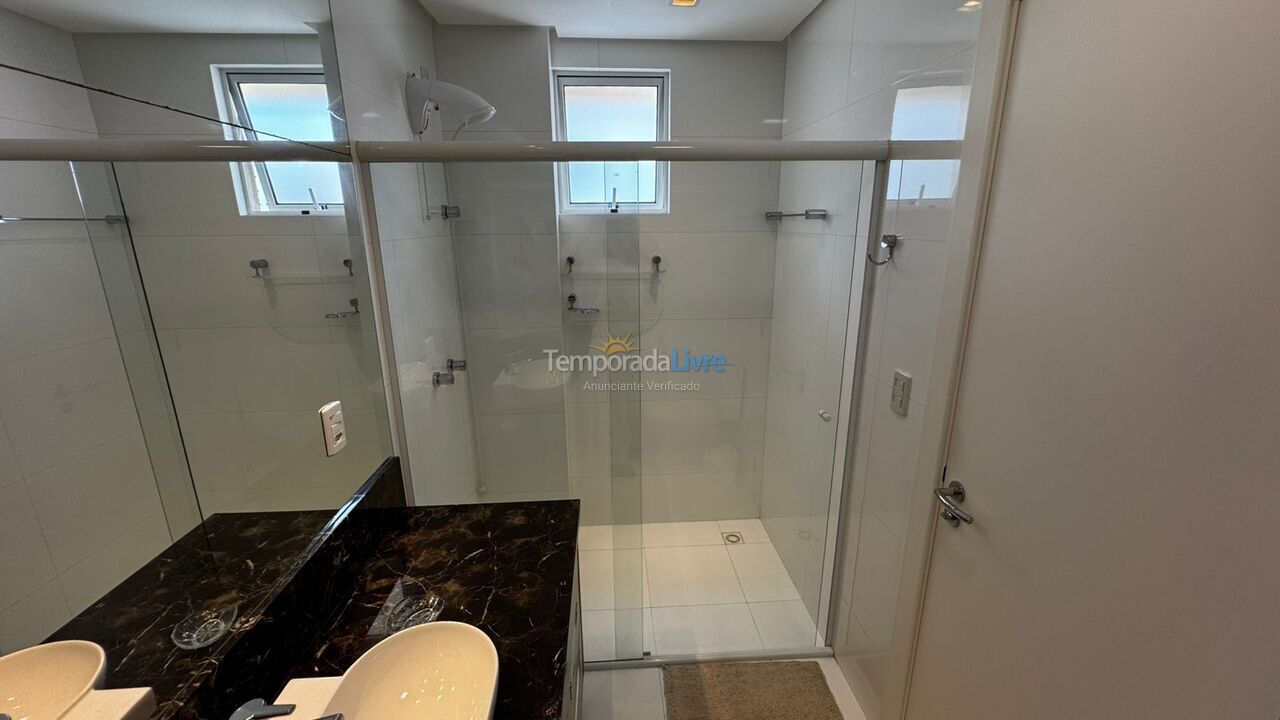 Apartamento para aluguel de temporada em Itapema (Meia Praia)