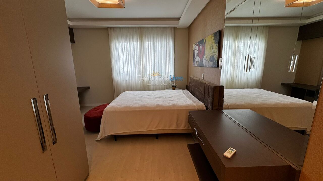 Apartamento para aluguel de temporada em Itapema (Meia Praia)