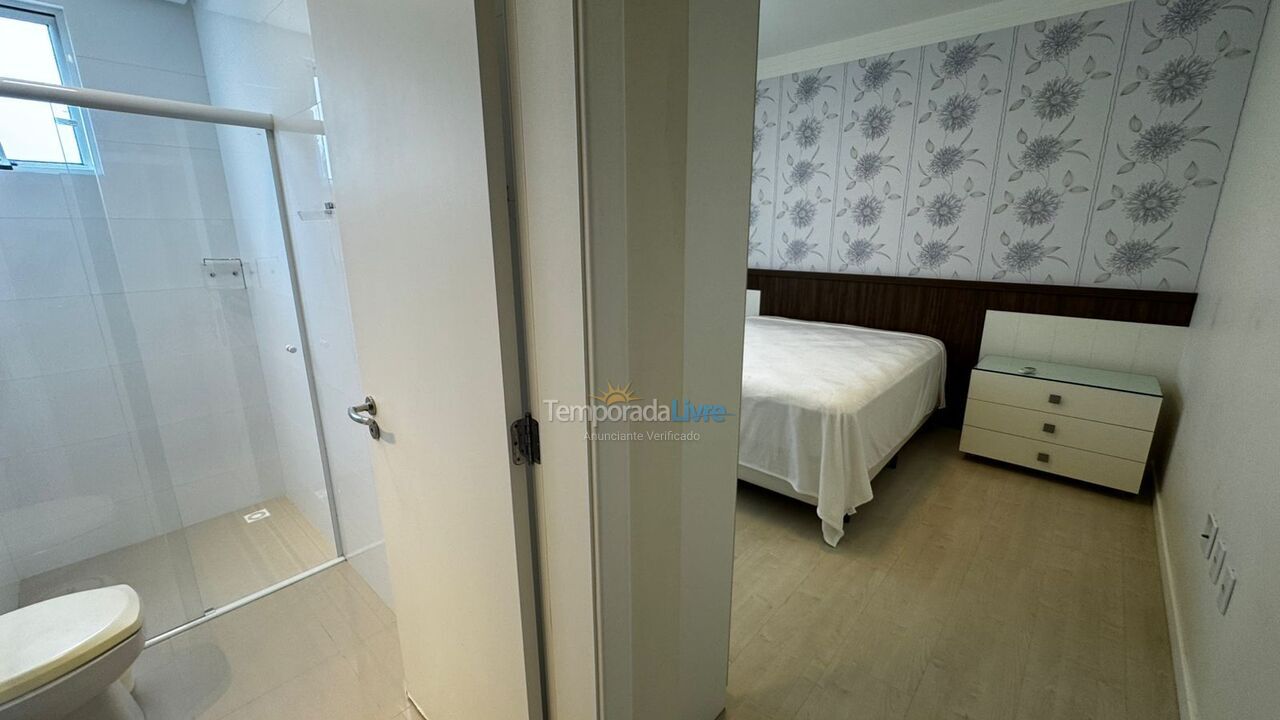 Apartamento para aluguel de temporada em Itapema (Meia Praia)