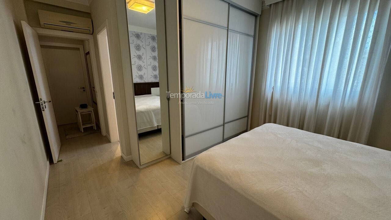 Apartamento para aluguel de temporada em Itapema (Meia Praia)