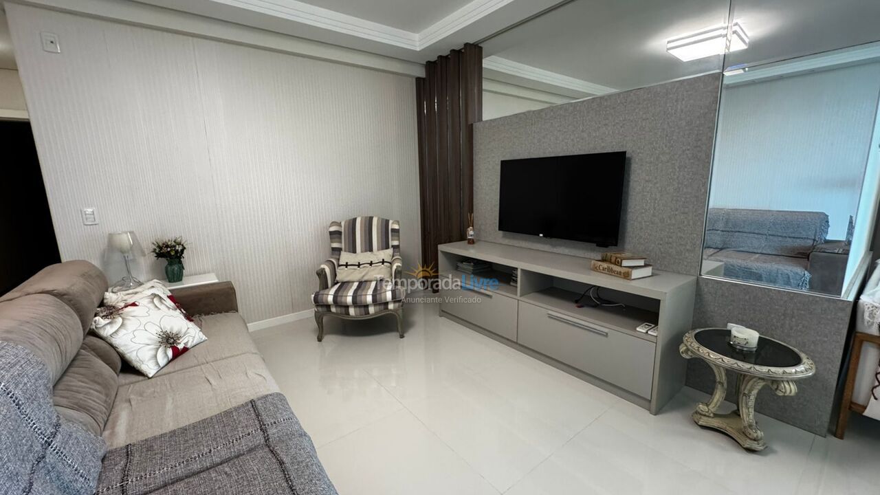 Apartamento para aluguel de temporada em Itapema (Meia Praia)