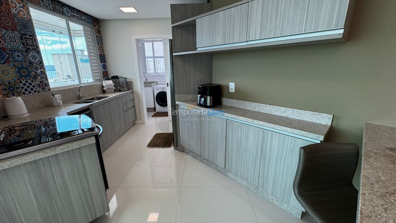 Apartamento para aluguel de temporada em Itapema (Meia Praia)