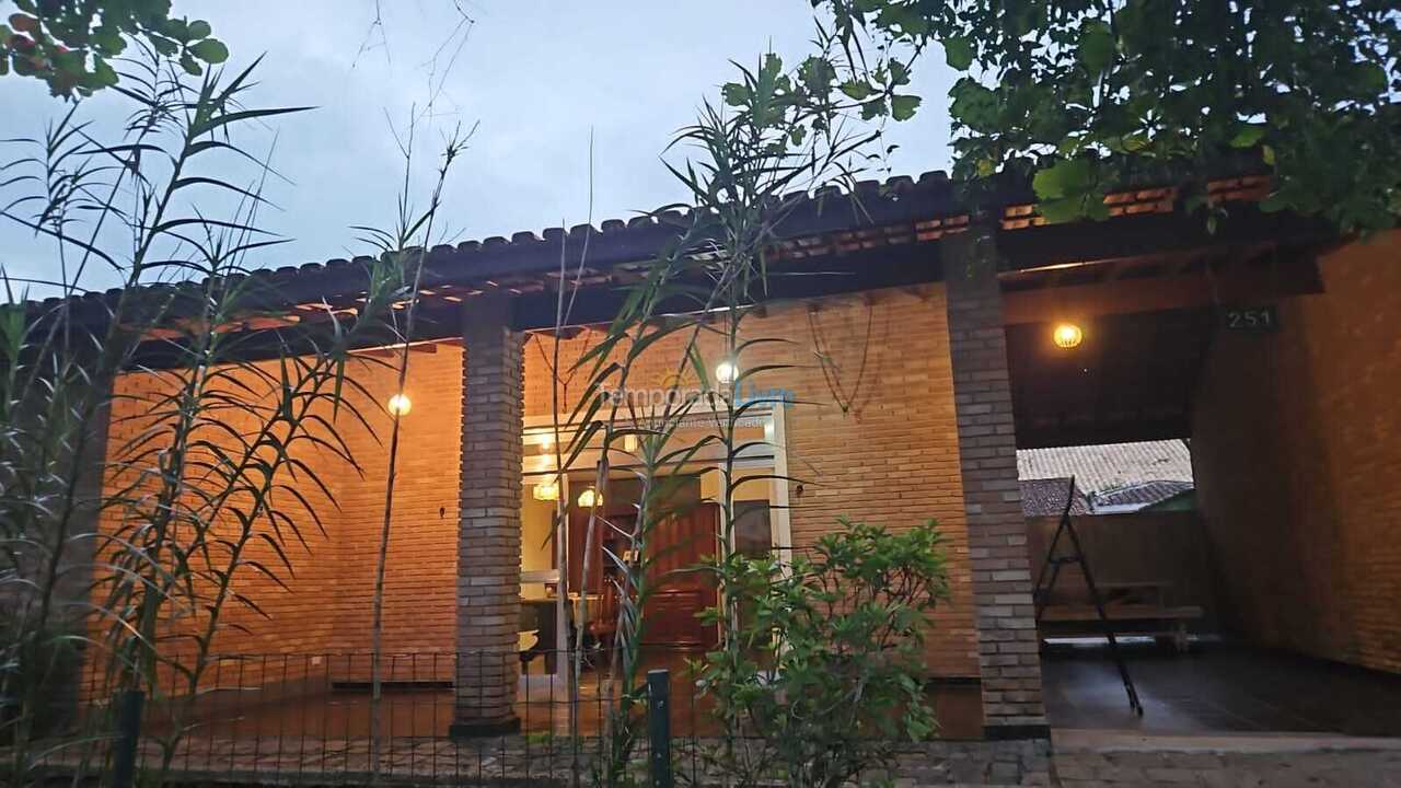 House for vacation rental in Ubatuba (Praia do Lázaro)