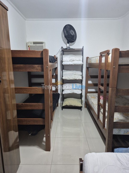 Apartamento para aluguel de temporada em Guarujá (Enseada)