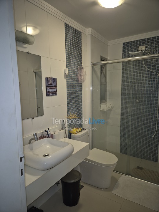 Apartamento para aluguel de temporada em Guarujá (Enseada)