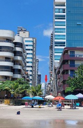 Apartamento nuevo cerca de la playa.