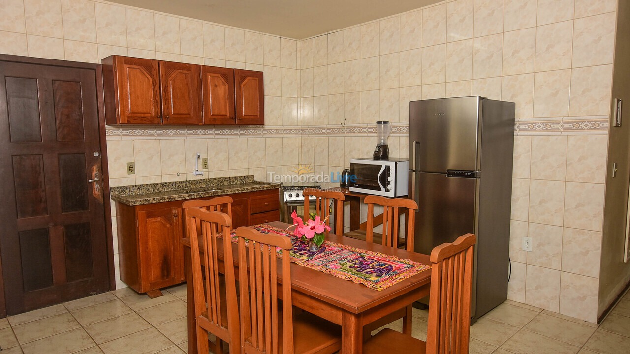 Apartment for vacation rental in Garopaba (Praia da Ferrugem)