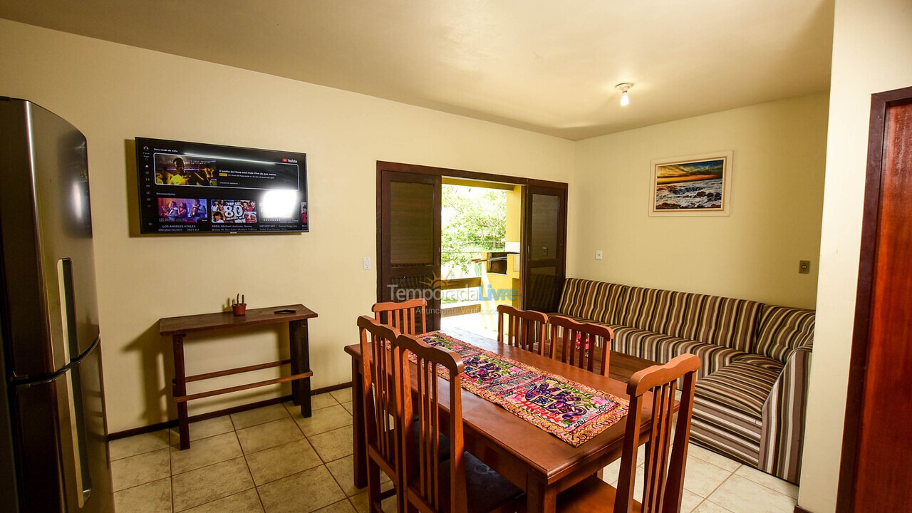 Apartment for vacation rental in Garopaba (Praia da Ferrugem)