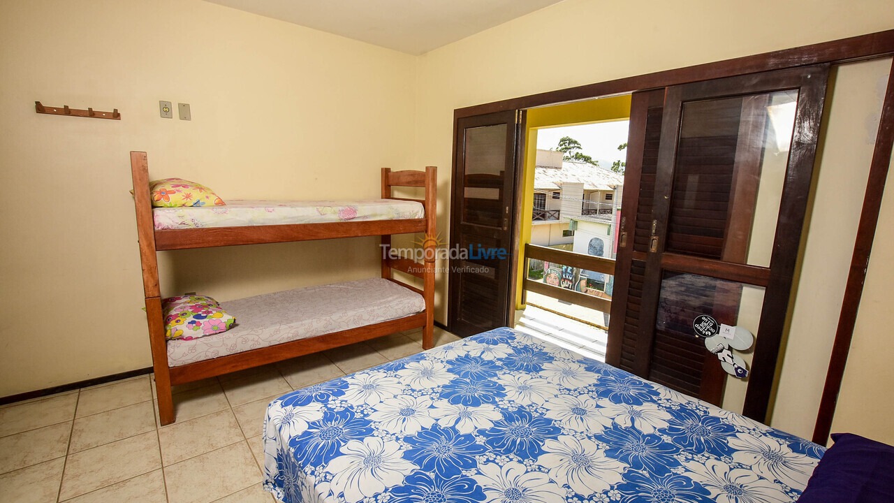 Apartment for vacation rental in Garopaba (Praia da Ferrugem)