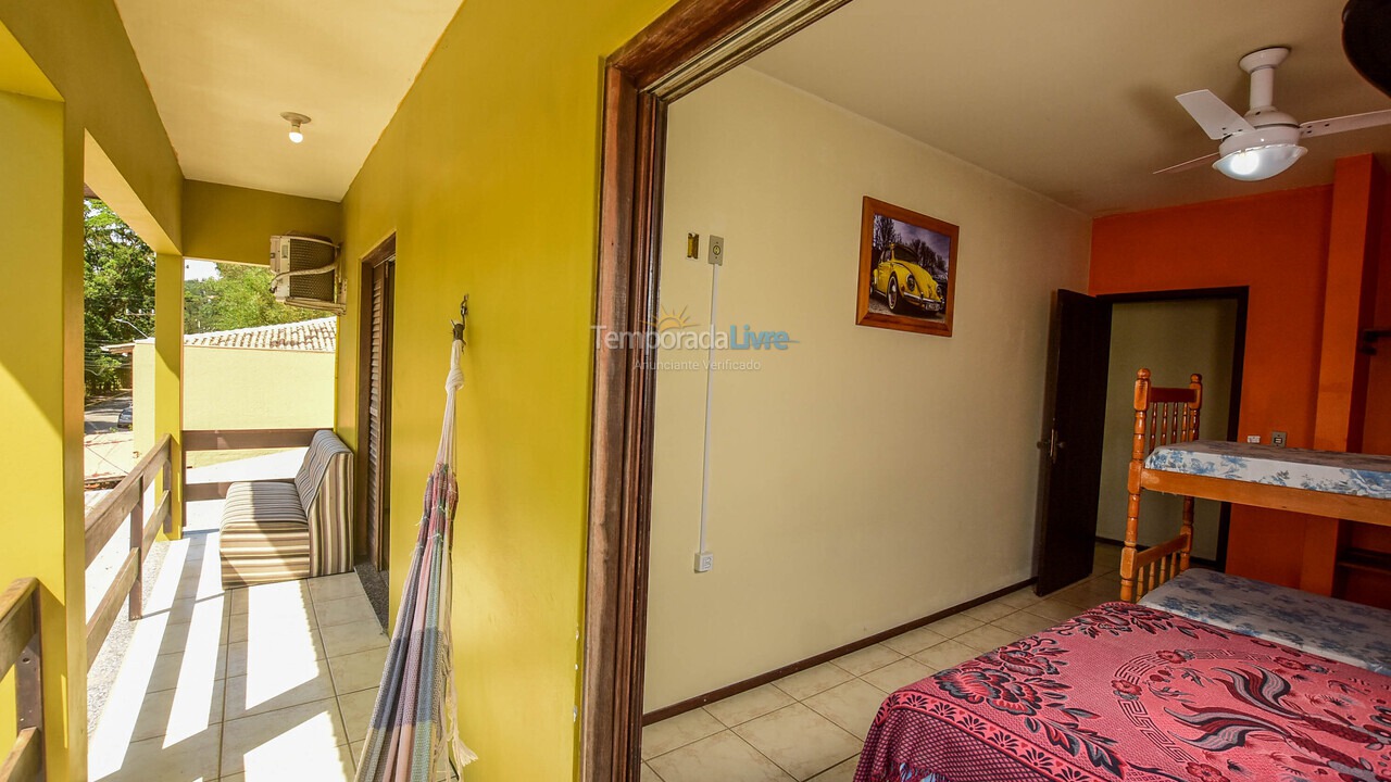 Apartment for vacation rental in Garopaba (Praia da Ferrugem)